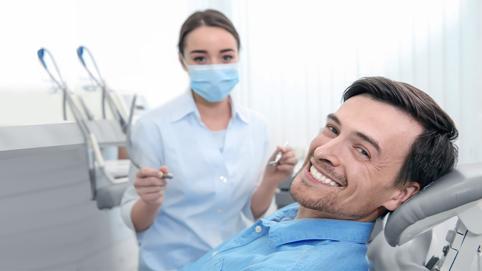 Patient beim Zahnarzt