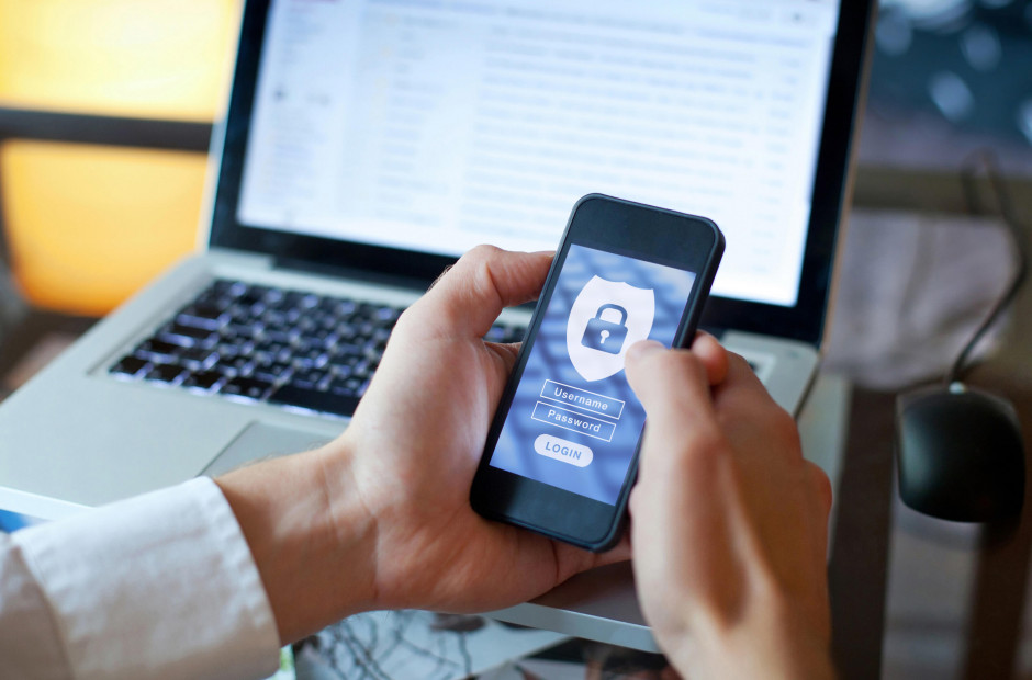 GMX führt neue Sicherheitsfunktionen ein. (c) Shutterstock
