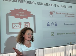 Tatjana beim Thema "Online-Werbung".