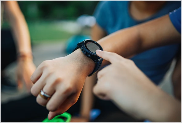 So können Sie neue E-Mails auch auf Ihrer Smartwatch checken.