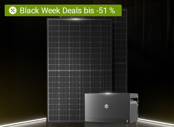 Zwei schwarze Solarmodule mit quadratischem Rastermuster und ein graues Gerät mit HP-Logo und Lüftungsschlitzen