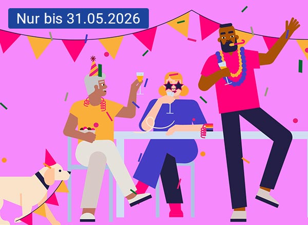 Eine Person steht und tanzt, zwei sitzen am Tisch mit Getränken und Partyhüten. Über ihnen hängen Wimpelketten und Konfetti fliegt durch die Luft.