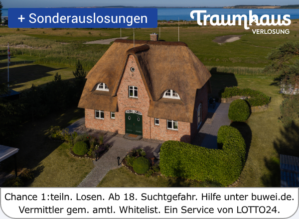 Reetdachhaus in grüner Landschaft mit Einblendung zur Traumhaus-Verlosung