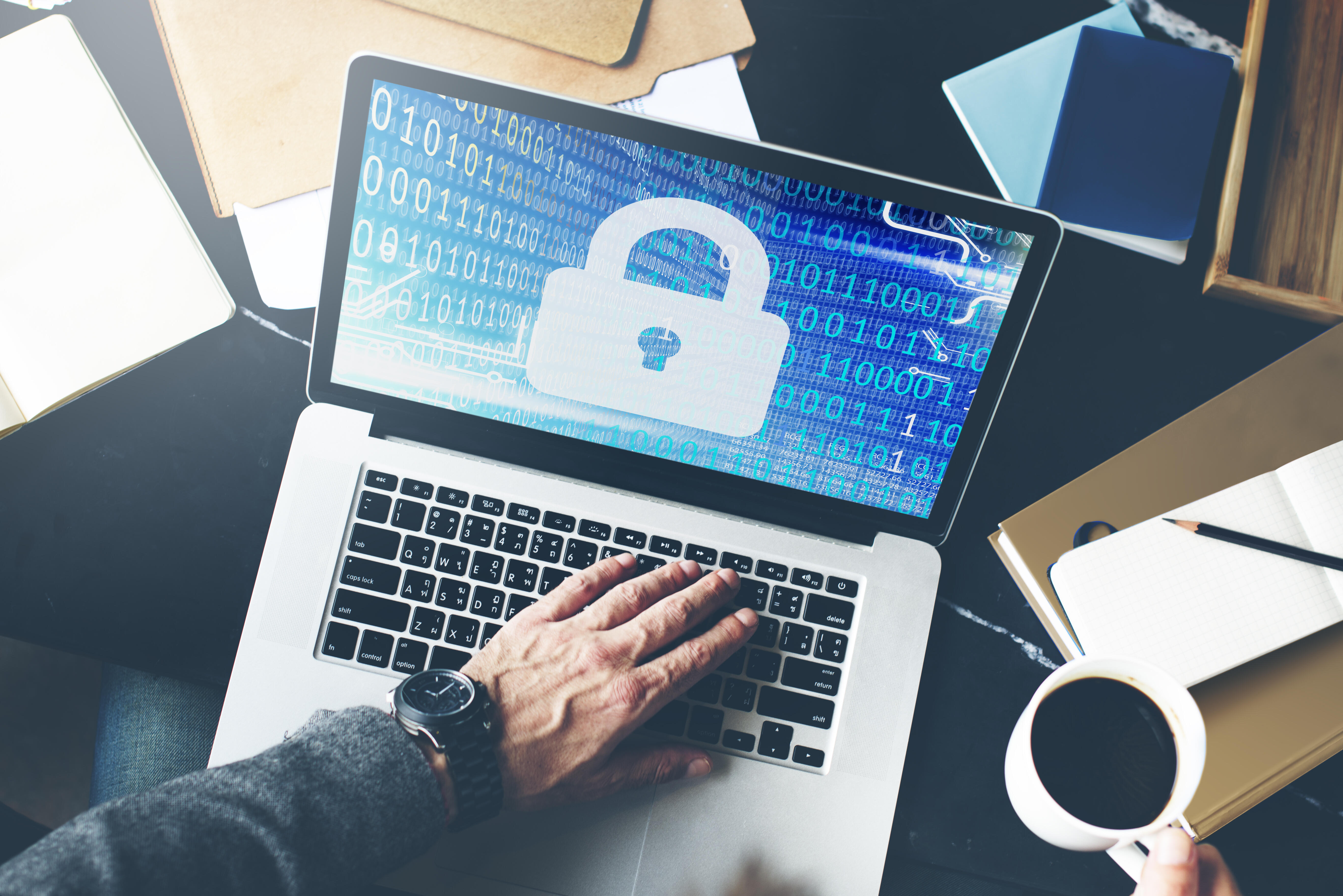 Sicherheitsparadoxon beim Passwort: Wenn es um den Online-Zugang geht, herrscht zwar große Angst, aber wenig Vorsorge (c) Shutterstock
