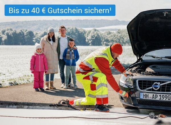 Winterliche Landschaft mit Familie deren Auto vom ACE-Pannenhelfer abgeschleppt wird.