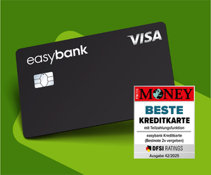 easybank Visa-Kreditkarte auf grünem Hintergrund mit Auszeichnungs-Siegel