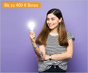 Persom hält leuchtende Glühbirne in der Hand, Hinweis: Bis zu 400 Euro Bonus