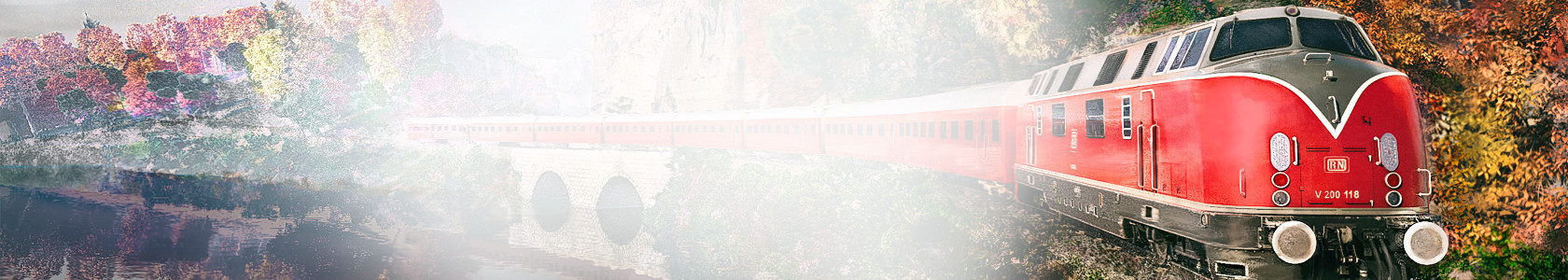 Roter Zug fährt durch eine herbstliche Landschaft im Spiel Rail Nation